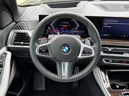 Used 2026 BMW X5 sDrive40i w/ M Sport Package image 18