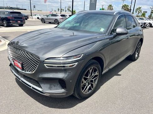 Used 2022 Genesis GV70 2.5T w/ Advanced Package AWD/4WD image 3
