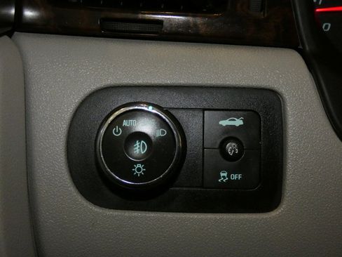 Used 2014 Chevrolet Impala LTZ image 16