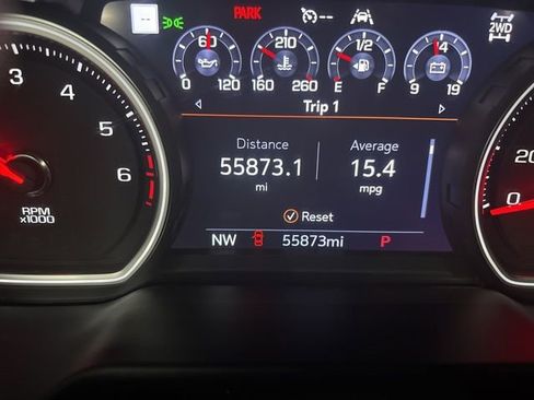 Used 2021 Chevrolet Tahoe Z71 w/ Z71 Off-Road Package image 23