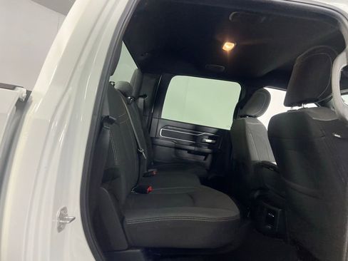 Used 2024 RAM 2500 Big Horn w/ Sport Appearance Package image 32