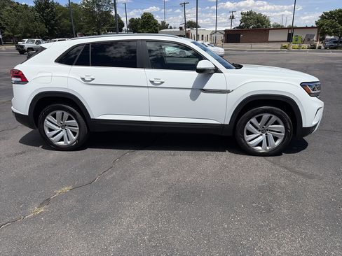 Certified 2023 Volkswagen Atlas Cross Sport SE AWD/4WD image 4
