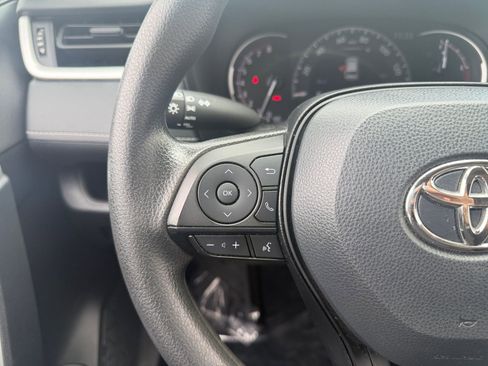 Certified 2024 Toyota RAV4 XLE FWD image 20