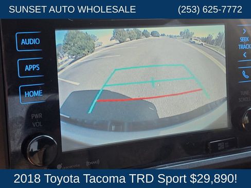 Used 2018 Toyota Tacoma TRD Sport AWD/4WD image 34