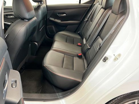 Used 2025 Nissan Sentra SR w/ SR Premium Package image 21