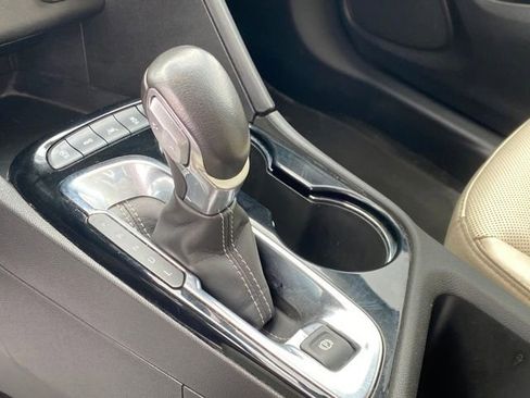 Used 2024 Buick Encore GX Sport Touring image 12