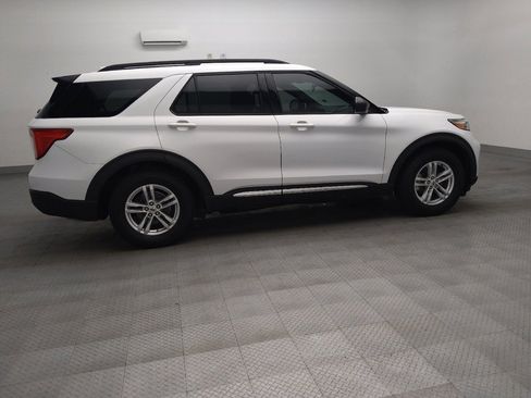 Used 2020 Ford Explorer XLT w/ Equipment Group 202A RWD image 10