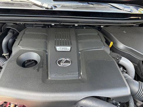 Used 2025 Lexus GX 550 w/ Accessory Package (2T) AWD/4WD image 10