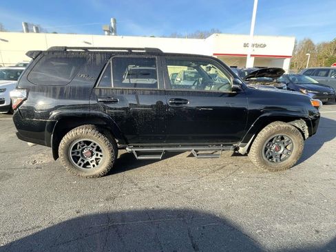 Used 2022 Toyota 4Runner TRD Off-Road Premium image 12
