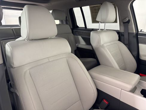 Used 2025 Hyundai Santa Fe Limited FWD image 28
