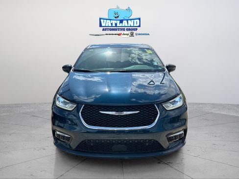Used 2025 Chrysler Pacifica Select FWD image 21