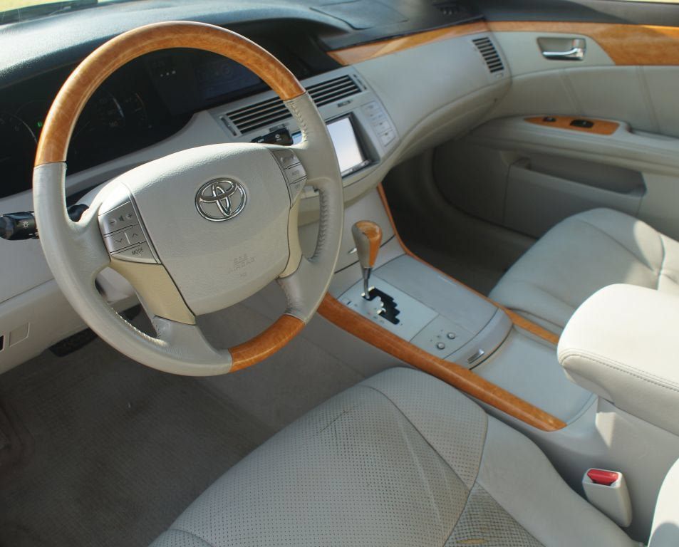 Used 2006 Toyota Avalon Limited FWD image 5
