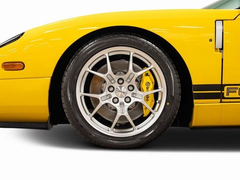 Used 2005 Ford GT image 19