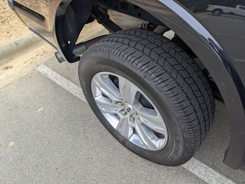 Used 2019 Ford F150 Platinum AWD/4WD image 41