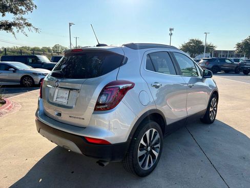 Used 2021 Buick Encore Preferred FWD image 5