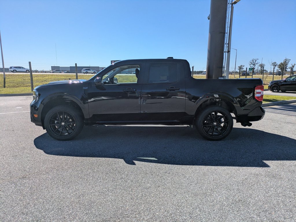 New 2026 Ford Maverick XLT w/ XLT Luxury Package FWD image 9
