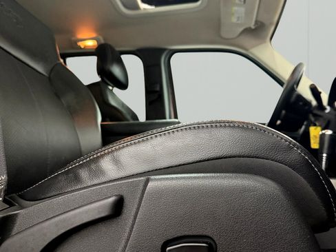 Used 2012 Jeep Liberty Limited Jet image 19