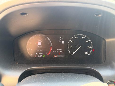 Used 2023 Honda HR-V LX image 14