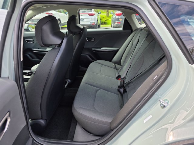 New 2026 Kia K4 FWD image 16