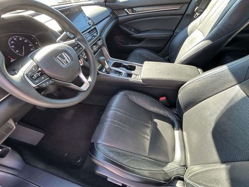 Used 2019 Honda Accord EX image 10