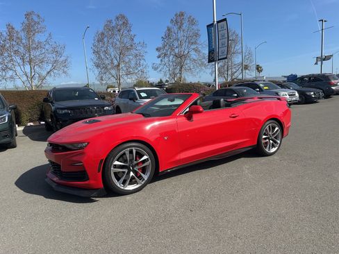 Used 2021 Chevrolet Camaro SS image 5