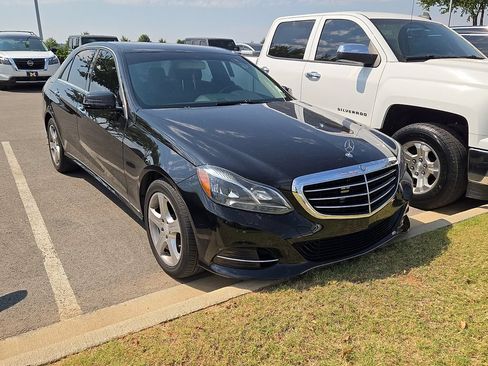 Used 2014 Mercedes-Benz E 350 4MATIC Sedan image 4