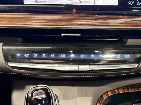 Certified 2023 Cadillac Escalade Premium Luxury AWD/4WD image 15
