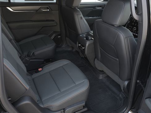 Used 2024 GMC Acadia AT4 w/ LPO, Floor Liner Package image 39