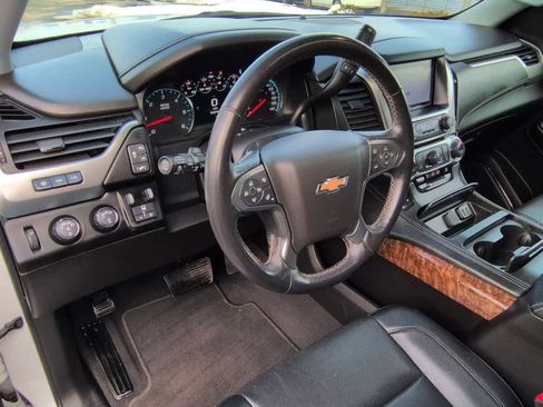 Used 2019 Chevrolet Suburban Premier image 2
