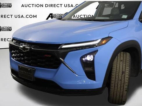 Used 2024 Chevrolet Trax RS w/ Sunroof Package FWD image 42