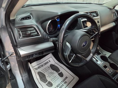 Used 2019 Subaru Outback 2.5i Premium image 19