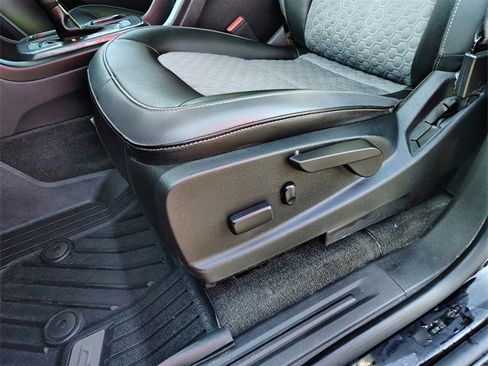 Used 2018 Chevrolet Colorado Z71 image 14