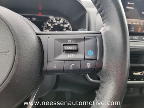 Used 2024 Nissan Rogue SV w/ SV Premium Package image 20