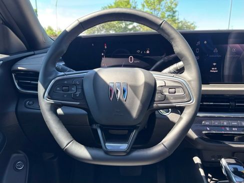 Used 2024 Buick Envista Avenir FWD image 26