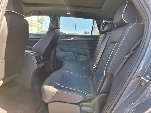 New 2026 Volkswagen Atlas Cross Sport SEL Premium R-Line image 10