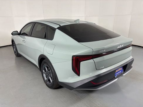 New 2026 Kia K4 LXS image 6