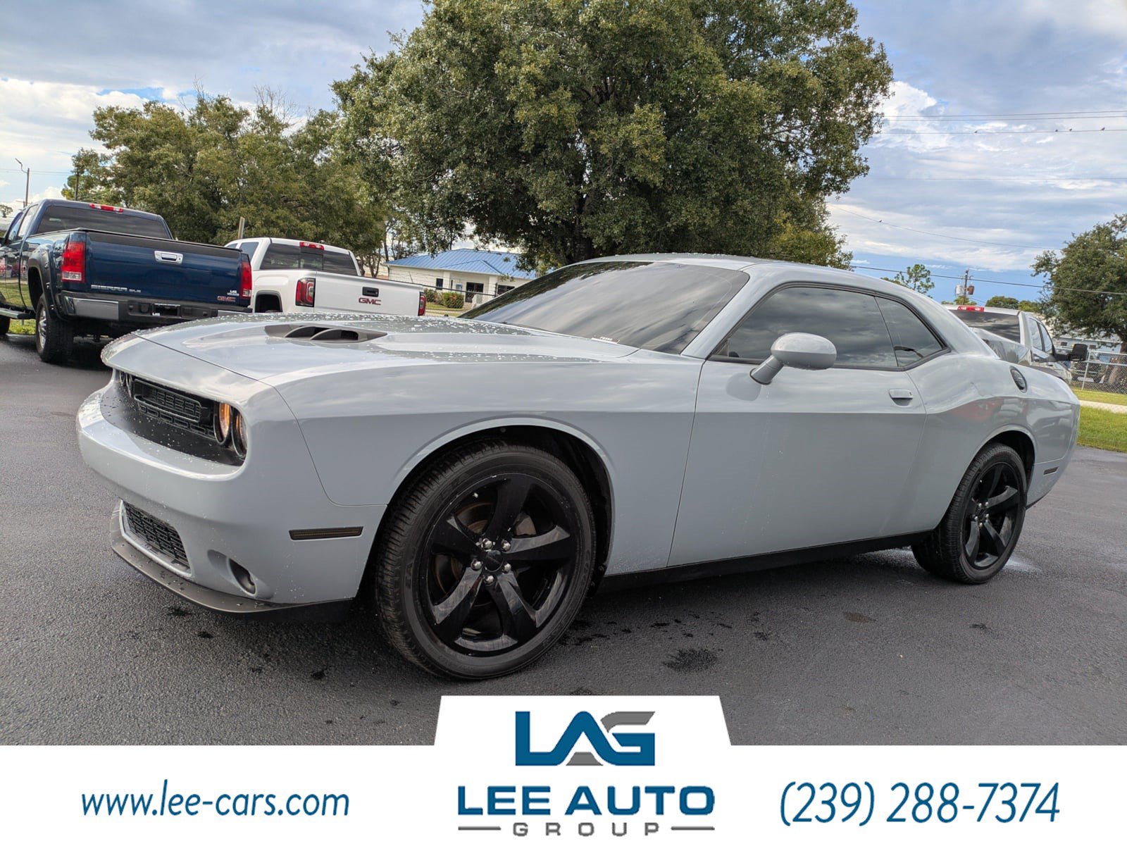 Used 2021 Dodge Challenger SXT w/ Driver Convenience Group RWD image 7