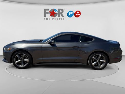 Used 2017 Ford Mustang Coupe RWD image 2