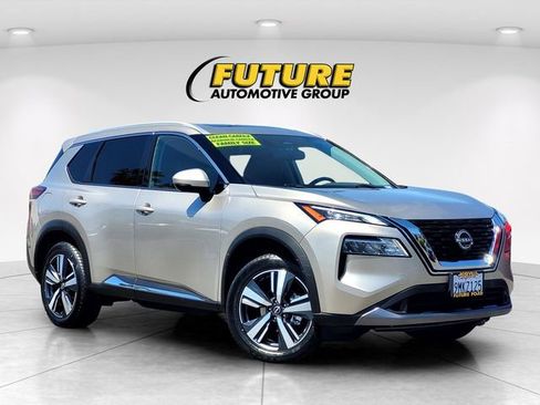Used 2023 Nissan Rogue SL FWD image 1