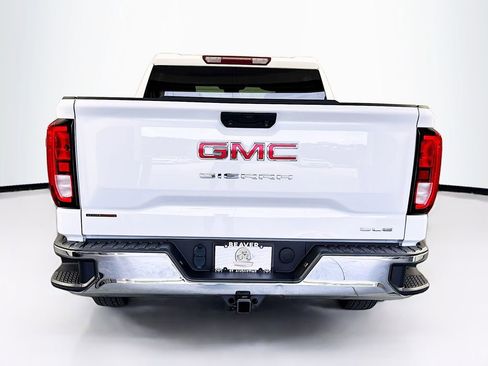 Used 2024 GMC Sierra 1500 SLE image 8