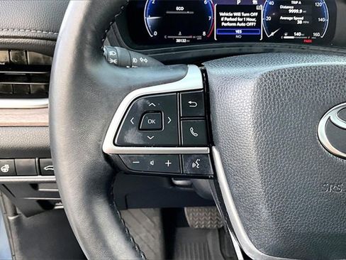 Used 2024 Toyota Grand Highlander Limited image 10
