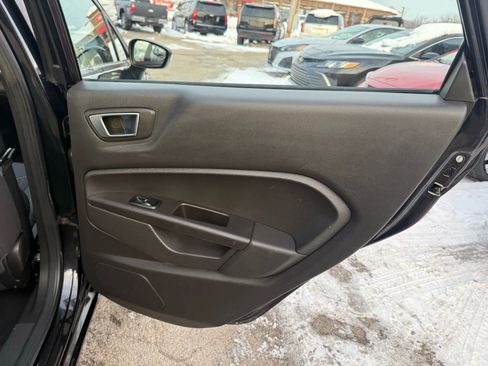 Used 2014 Ford Fiesta SE w/ Equipment Group 201A image 17