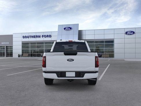 New 2026 Ford F150 XLT w/ XLT Black Appearance Package AWD/4WD image 5