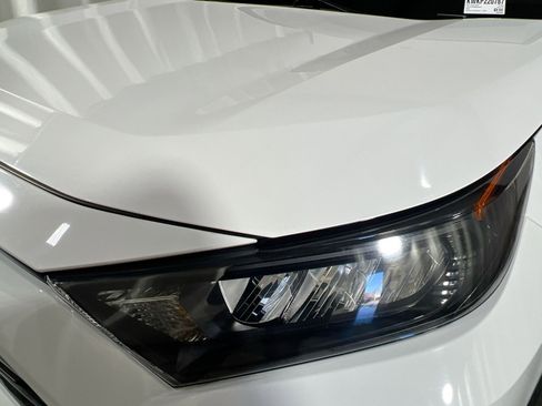 Used 2022 Toyota RAV4 LE image 12