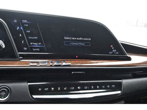 Certified 2024 Cadillac Escalade ESV Premium Luxury w/ Performance Package image 10