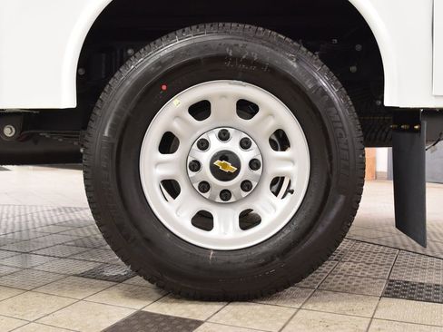 New 2026 Chevrolet Silverado 3500 W/T w/ WT Convenience Package AWD/4WD image 17