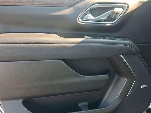 Used 2021 Chevrolet Tahoe Premier w/ Premium Package image 15