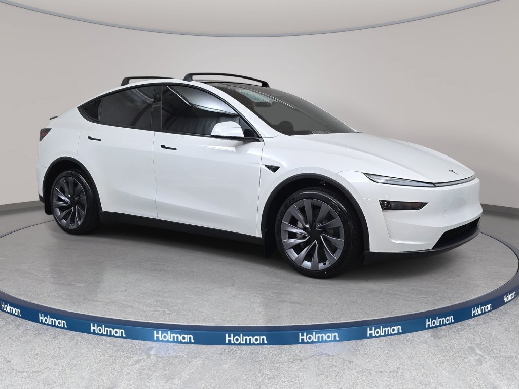 Used 2026 Tesla Model Y AWD image 4