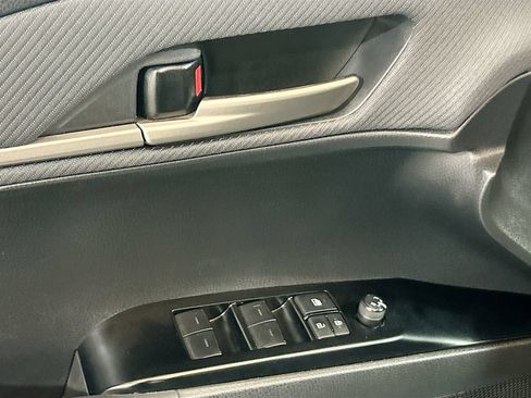 Used 2025 Toyota Camry SE w/ Convenience Package FWD image 15