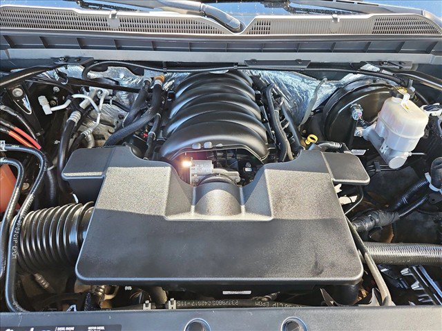 Used 2017 Chevrolet Silverado 1500 LT w/ LT Convenience Package AWD/4WD image 28